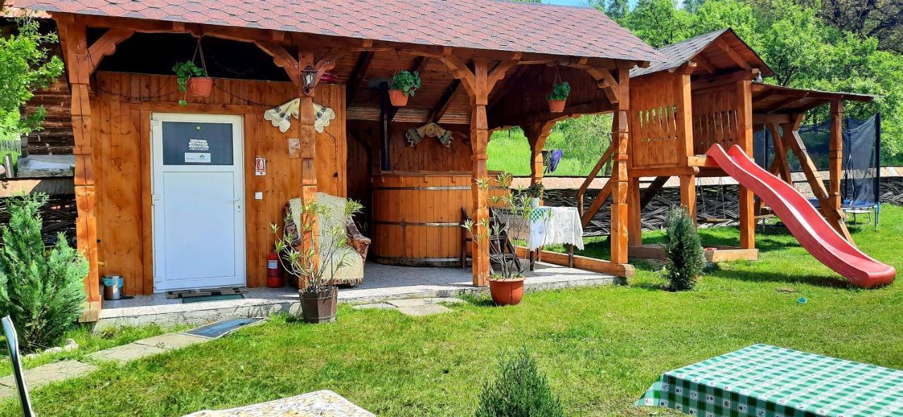 Casa Pintea De Sub Coasta Lägenhet Breb Exteriör bild